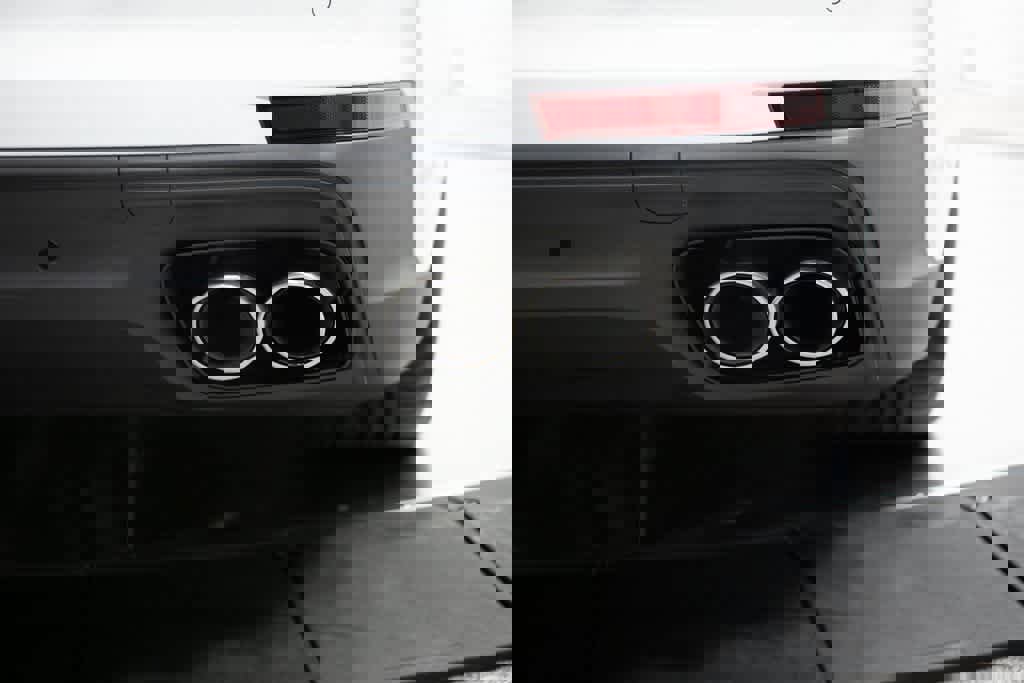 New 2025 Porsche Panamera 4 image 36