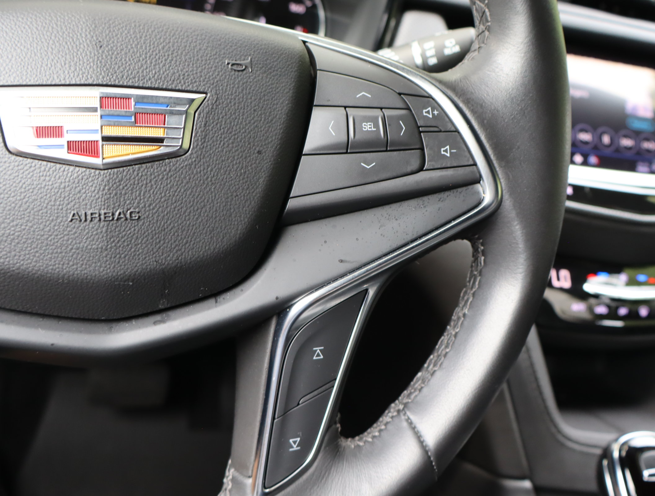 Used 2023 Cadillac XT5 Luxury w/ LPO, Floor Liner Package AWD/4WD image 23