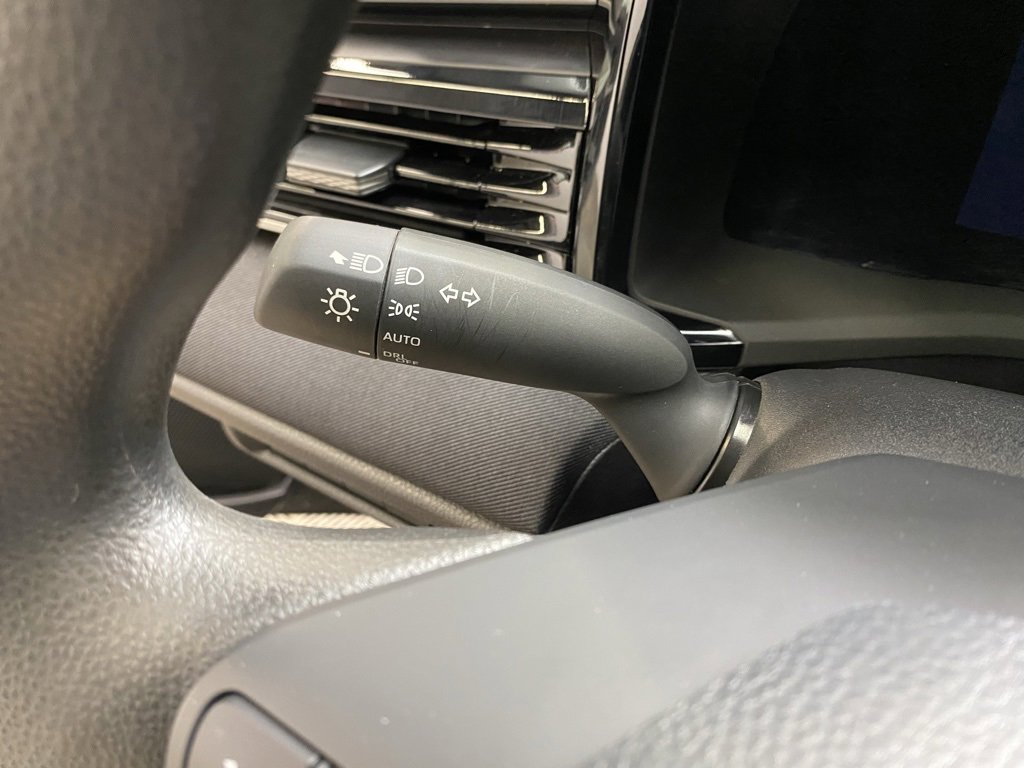 Used 2025 Toyota Camry Hybrid image 30