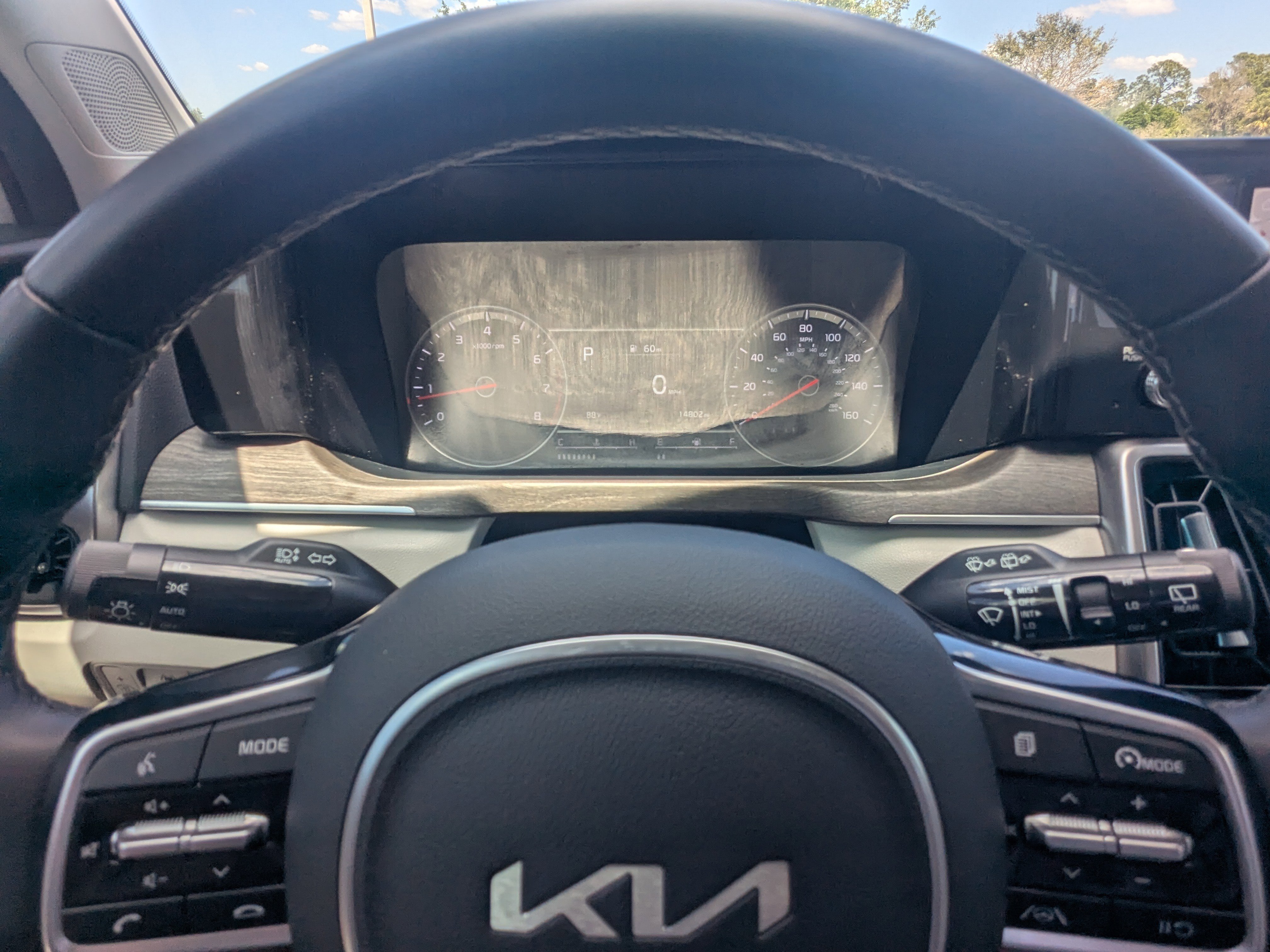 Certified 2023 Kia Sorento S w/ Panoramic Sunroof Package image 38