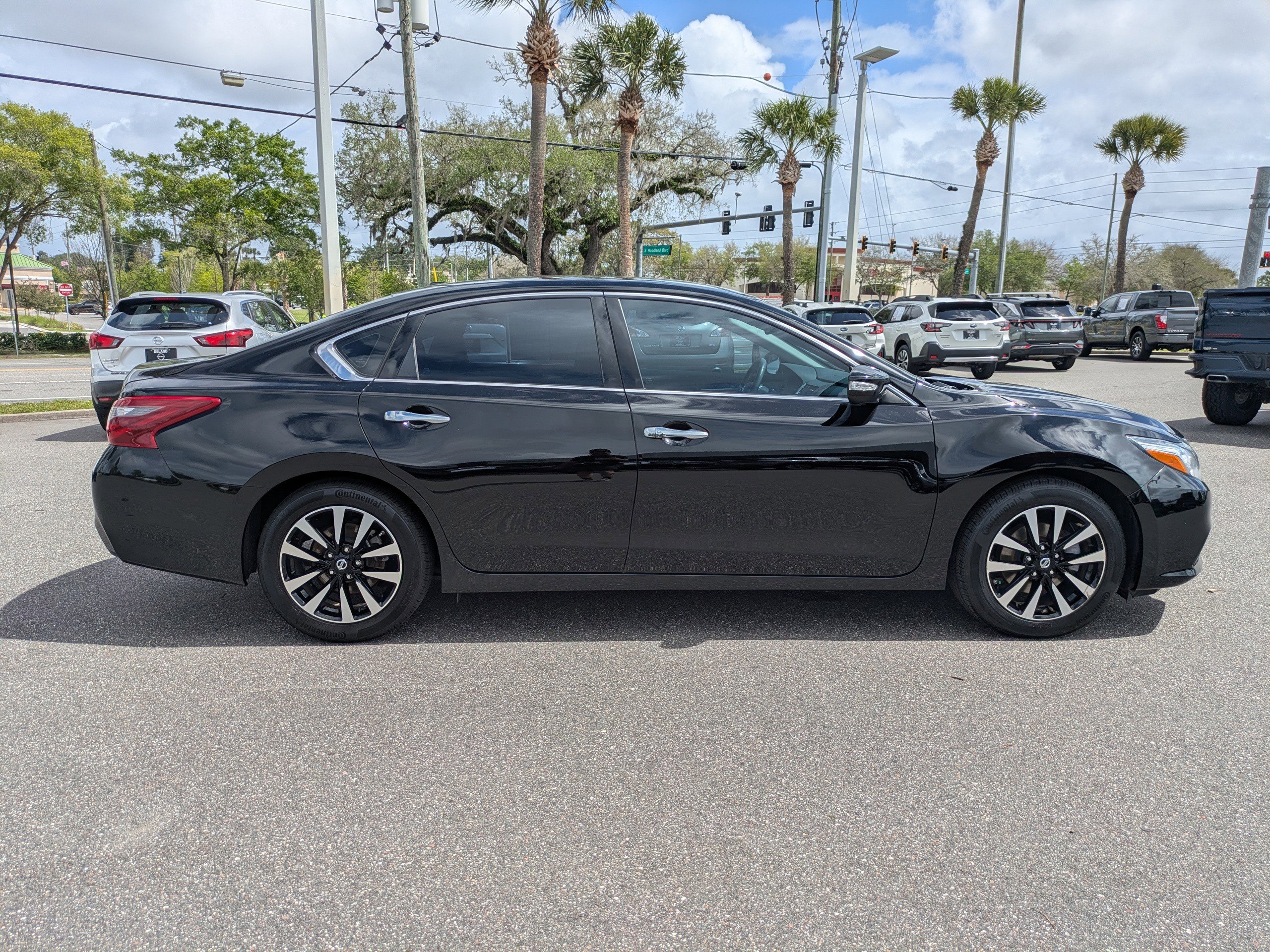 Used 2018 Nissan Altima 2.5 SV w/ 2.5 SV Technology Package image 3