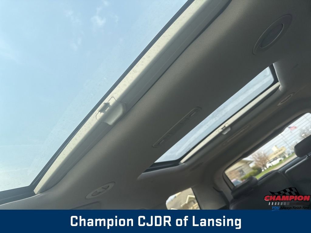 Used 2019 GMC Acadia SLT image 36