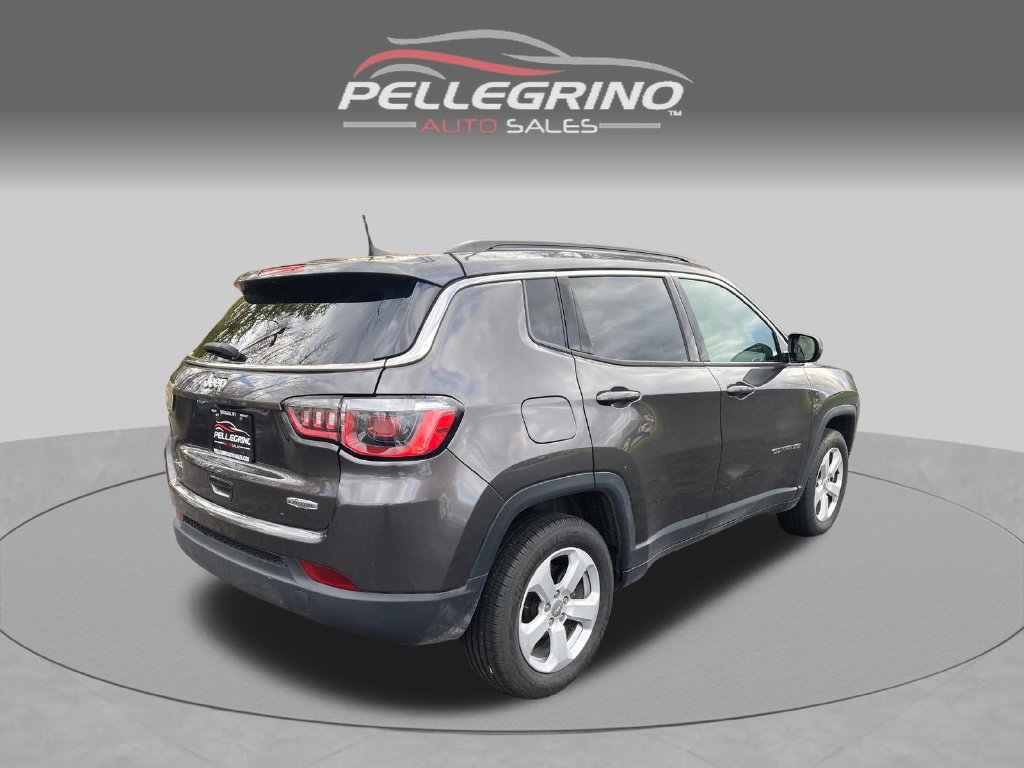 Used 2019 Jeep Compass Latitude w/ Cold Weather Group AWD/4WD image 7