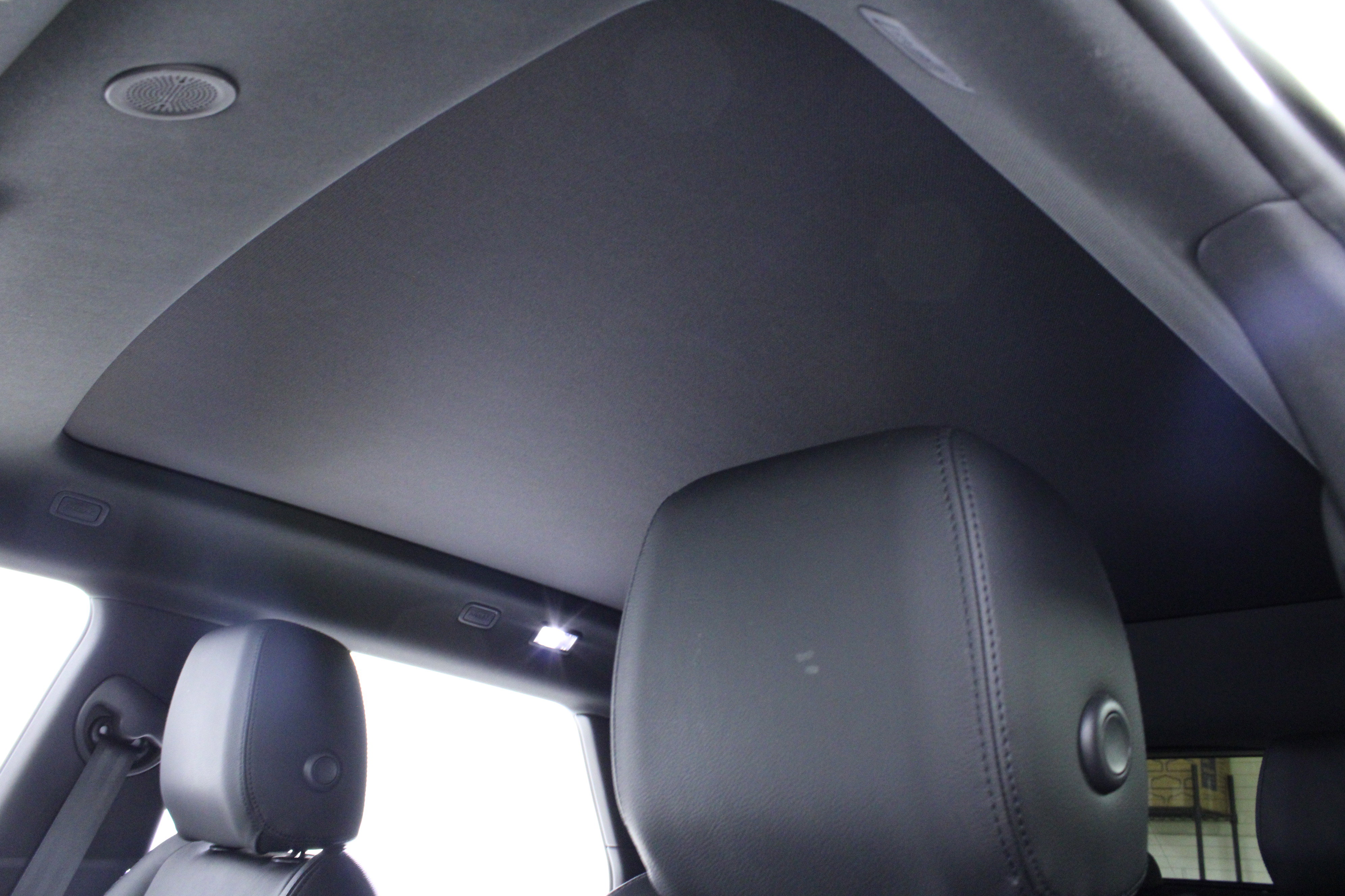 Used 2023 Land Rover Range Rover Evoque R-Dynamic S image 30