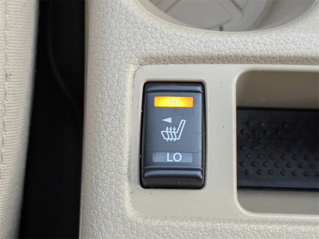 Used 2015 Nissan Rogue SL w/ SL Premium Package image 25