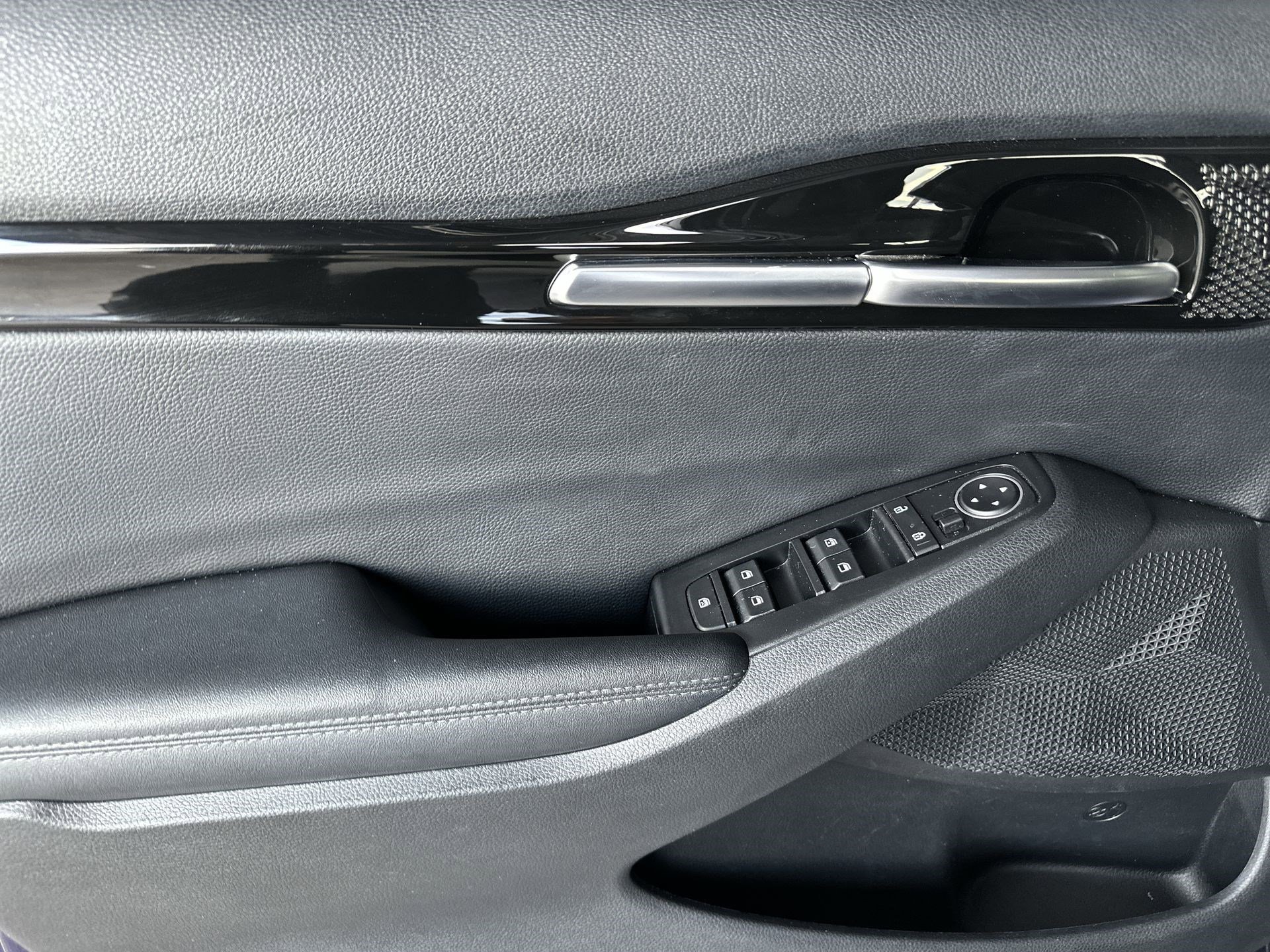 Used 2023 Kia Seltos EX image 30