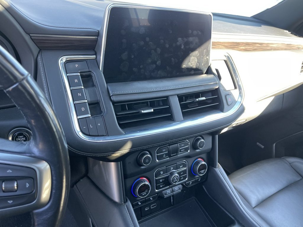 Used 2023 Chevrolet Suburban Z71 w/ Luxury Package AWD/4WD image 8