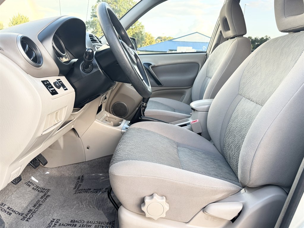 Used 2001 Toyota RAV4 4WD image 40