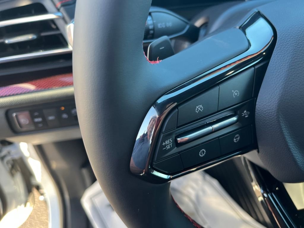 New 2026 Chevrolet Traverse RS image 11