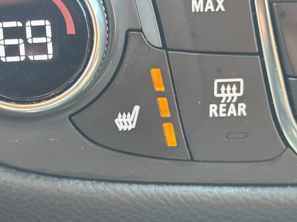 Used 2021 Chevrolet Equinox LT AWD/4WD image 25