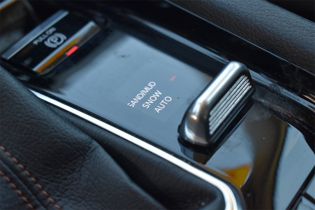 Used 2022 Jeep Compass Limited image 28