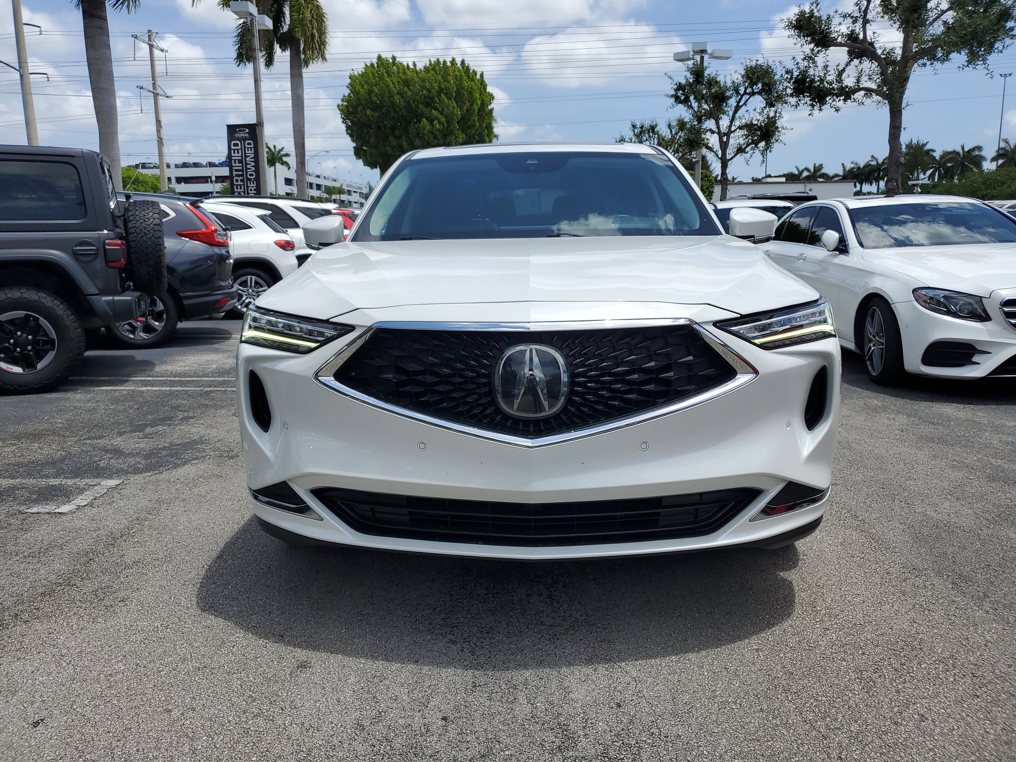 Used 2022 Acura MDX FWD w/ Technology Package image 2