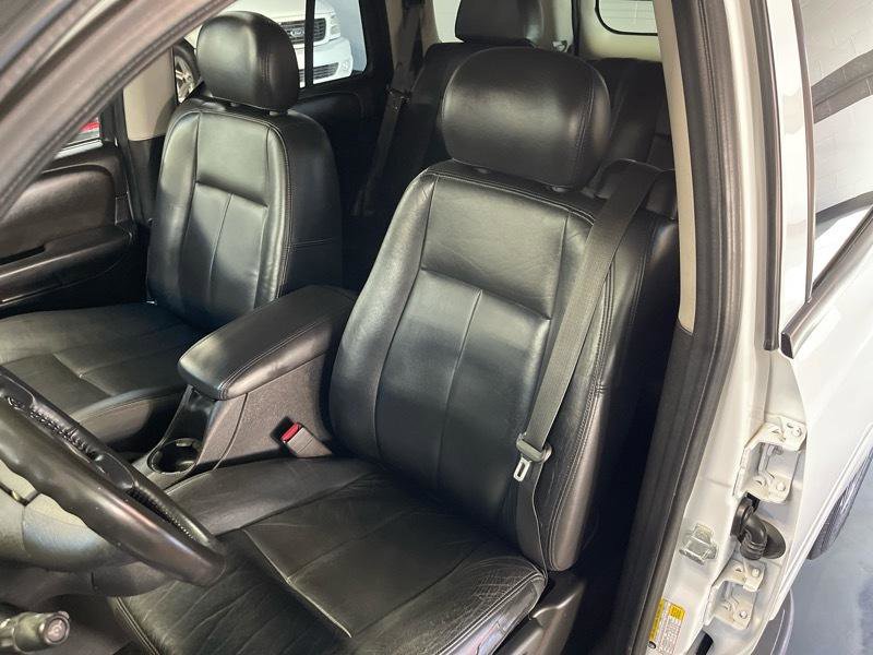 Used 2008 Chevrolet TrailBlazer LT w/ Sun And 6-Disc Cd Package AWD/4WD image 26