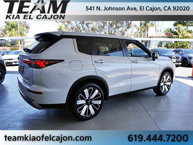 Used 2025 Mitsubishi Outlander SE AWD/4WD image 8