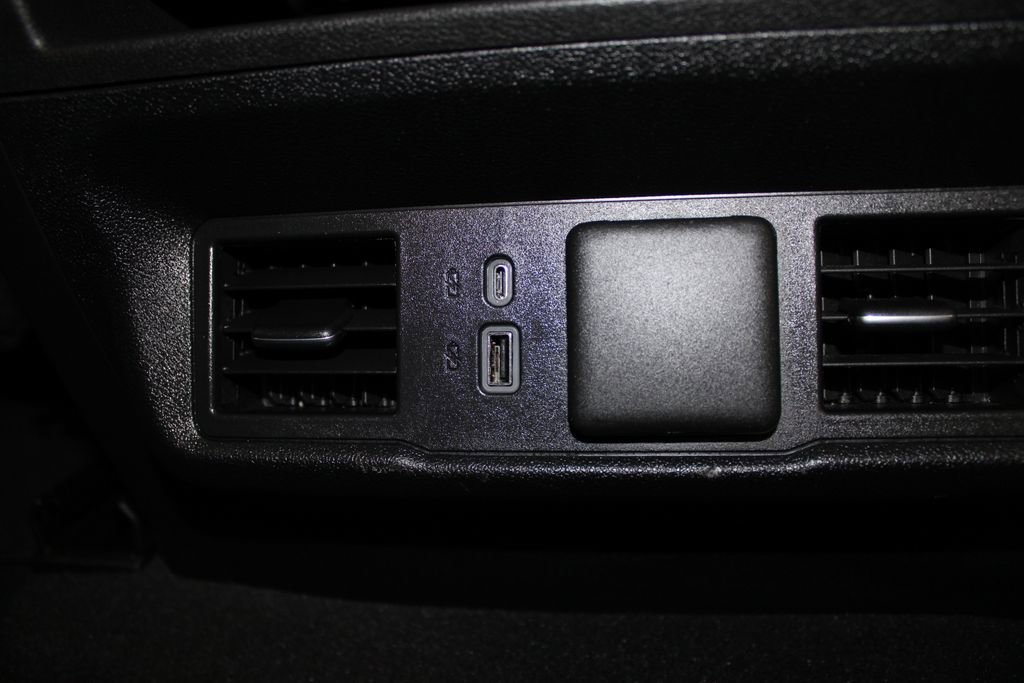 Used 2025 GMC Sierra 1500 SLT image 35