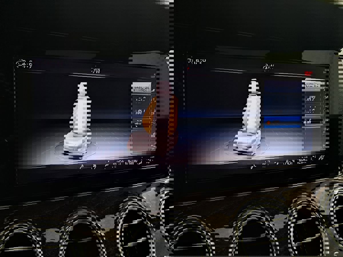 Used 2018 Mercedes-Benz E 400 4MATIC Sedan image 34