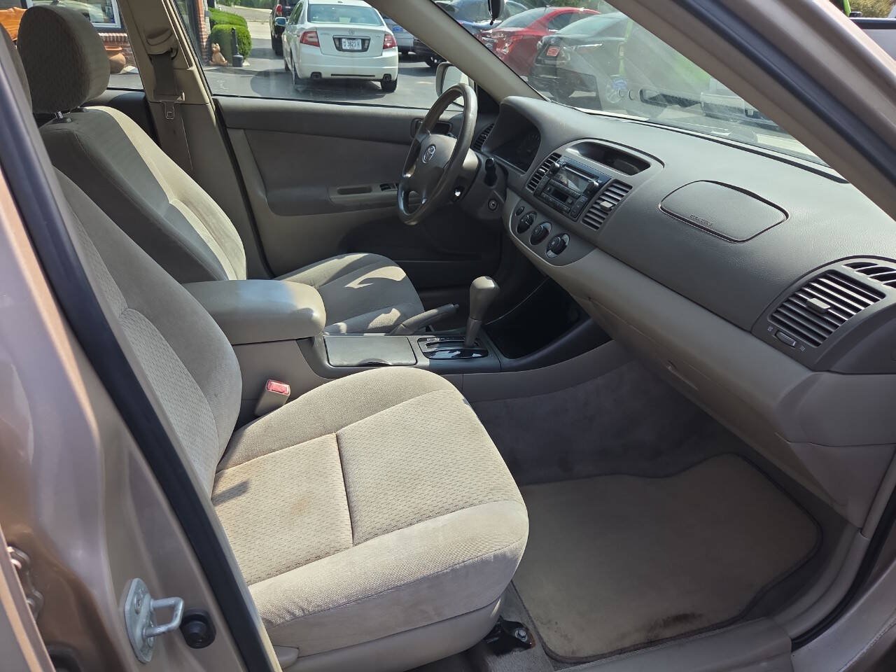 Used 2004 Toyota Camry LE FWD image 15