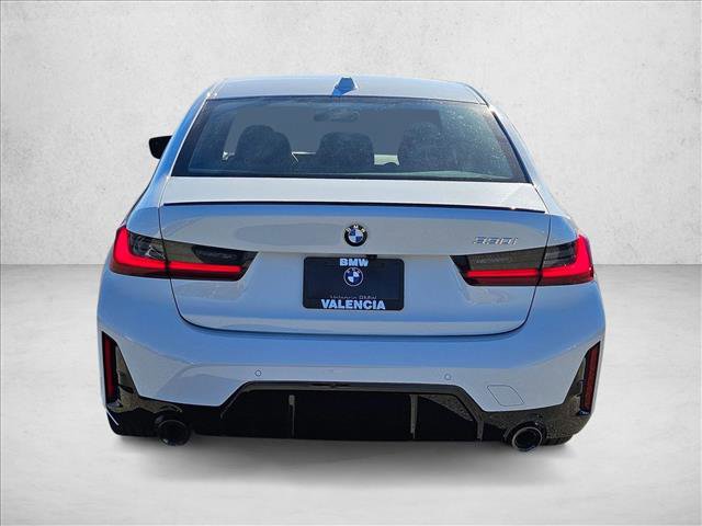 Used 2026 BMW 330i Sedan w/ M Sport Package image 8