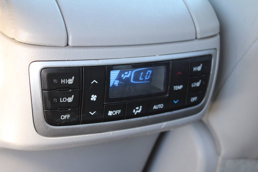 Used 2017 Toyota Highlander Limited Platinum image 29