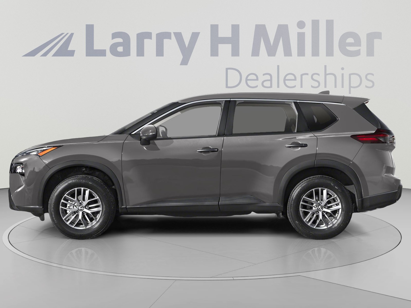 Used 2024 Nissan Rogue S AWD/4WD image 4