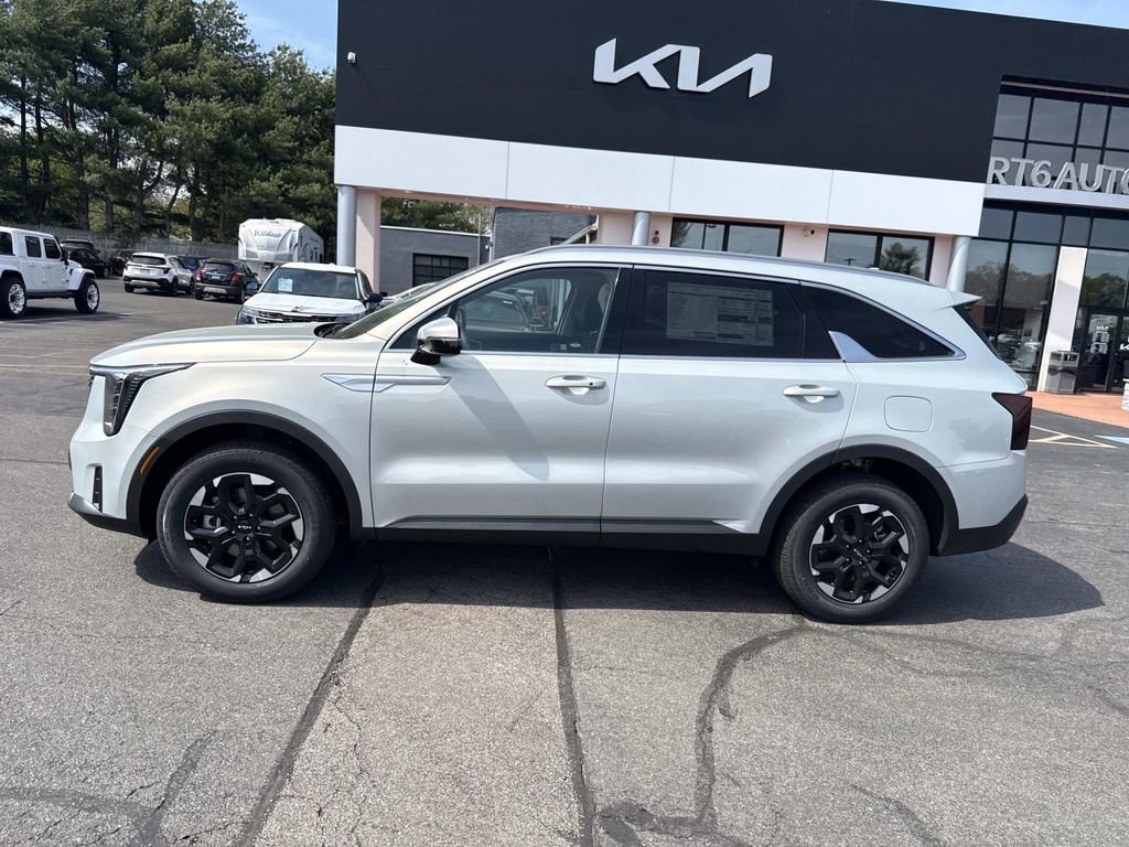 New 2026 Kia Sorento S AWD/4WD image 2
