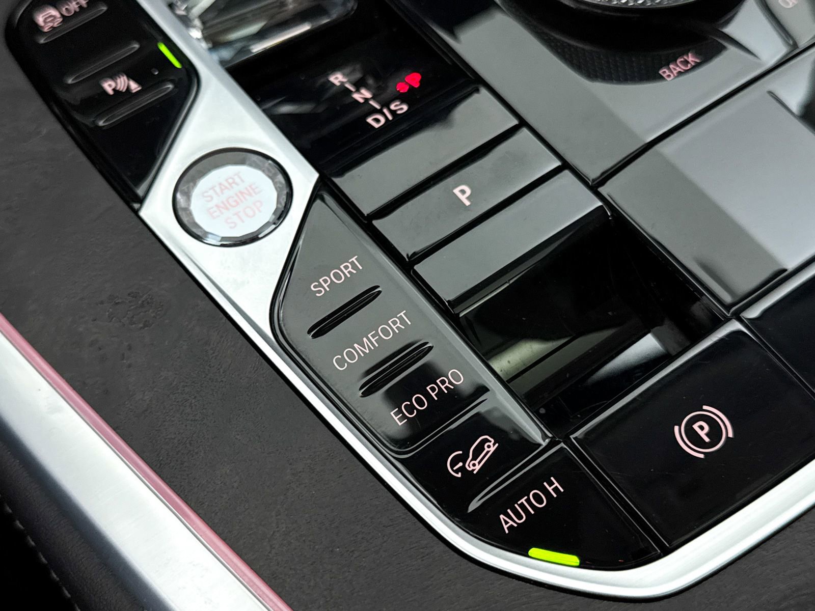 Used 2024 BMW X7 xDrive40i w/ Premium Package image 10