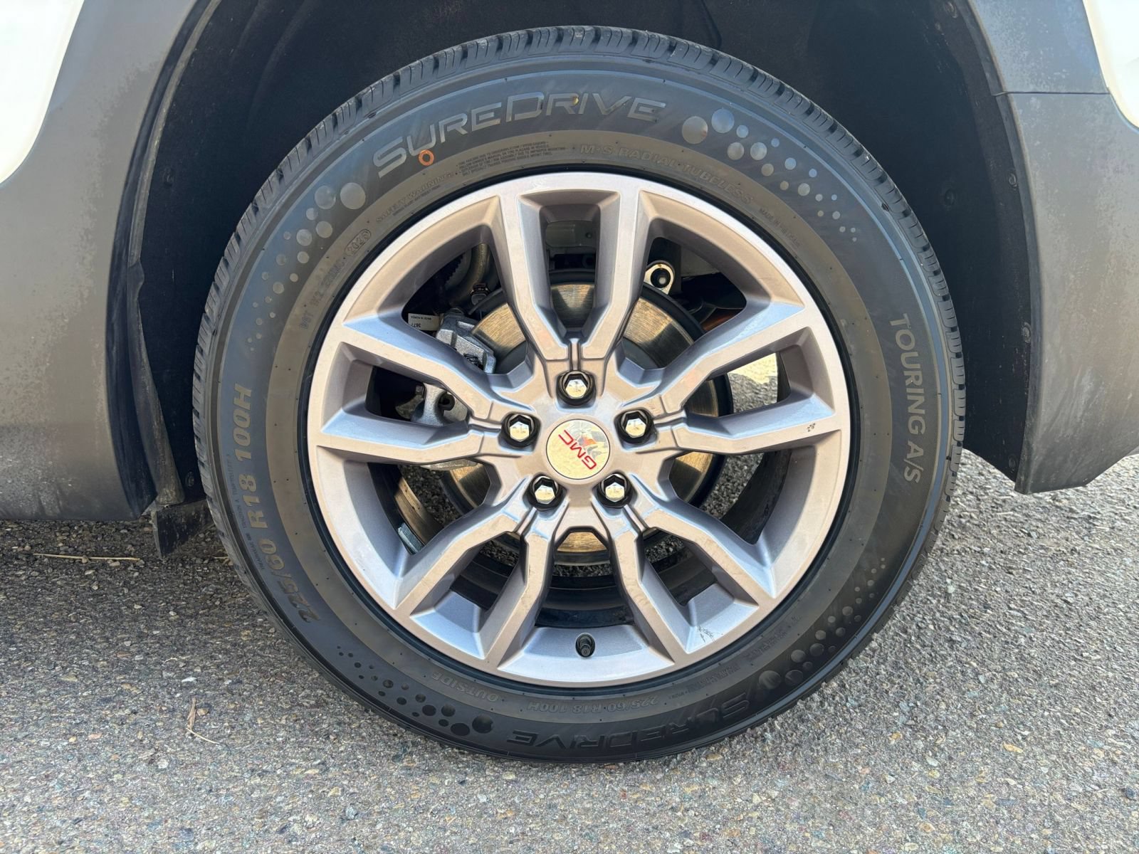 Used 2024 GMC Terrain SLT AWD/4WD image 32