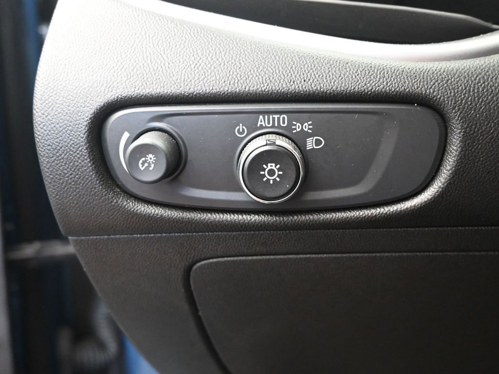 Used 2024 Chevrolet Malibu LT image 27