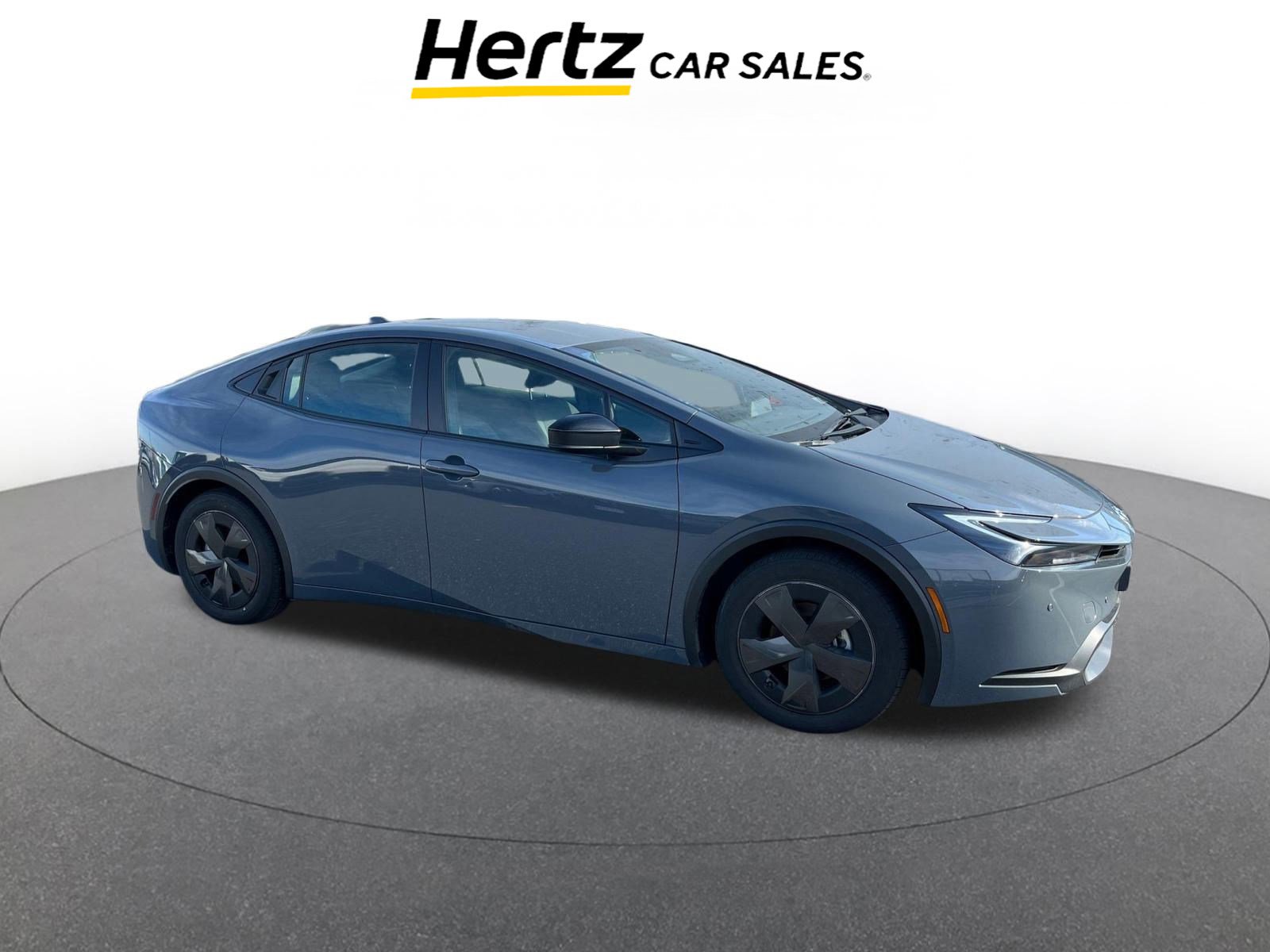 Used 2025 Toyota Prius LE image 1