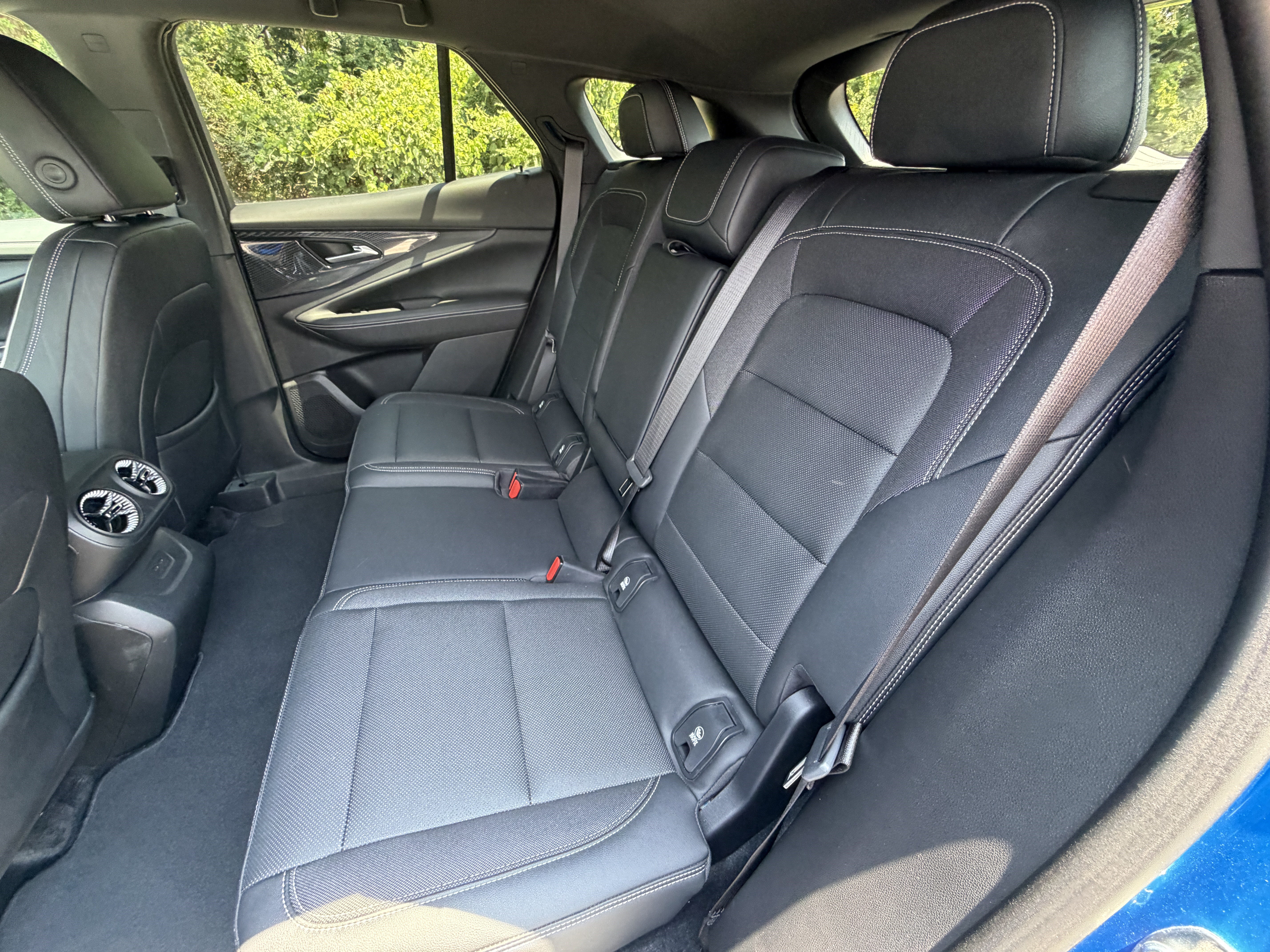 Used 2024 Chevrolet Blazer EV LT AWD/4WD image 18