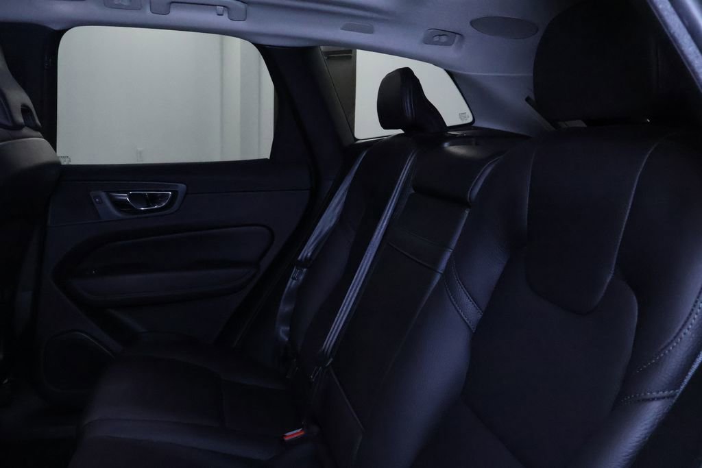 Used 2019 Volvo XC60 T8 Inscription w/ Advanced Package image 16