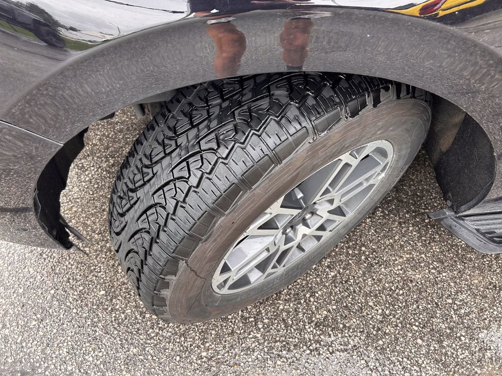 Used 2025 Ford Expedition Active AWD/4WD image 43