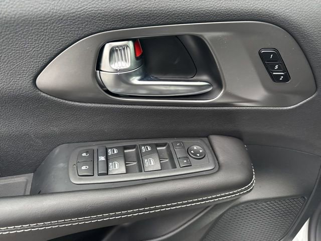 New 2026 Chrysler Pacifica Select w/ S Appearance Package image 18