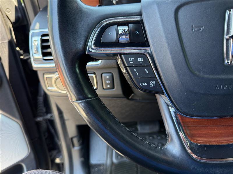 Used 2020 Lincoln Navigator Reserve w/ Luxury Package RWD image 39
