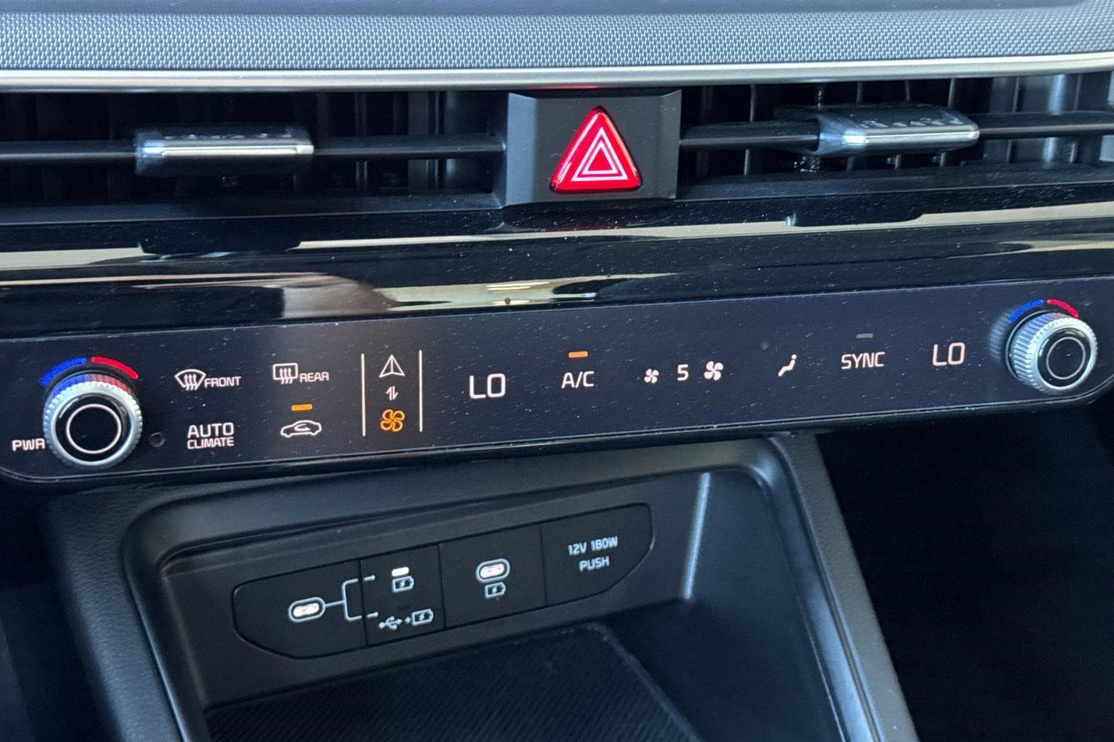 Used 2025 Kia K5 LXS image 17