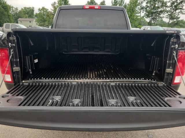 Used 2017 RAM 1500 Express w/ Black Ram 1500 Express Group AWD/4WD image 26