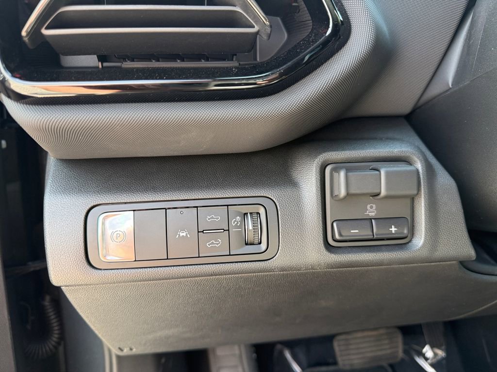 New 2026 Chevrolet Silverado EV Trail Boss image 18