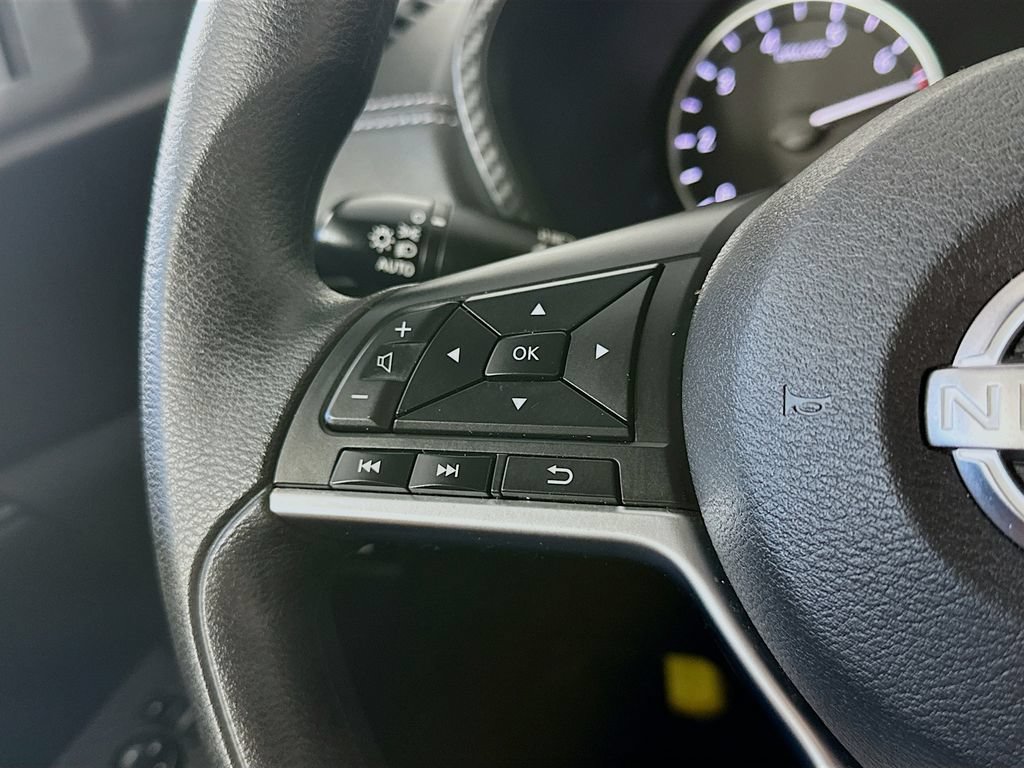 Used 2025 Nissan Sentra SV FWD image 25