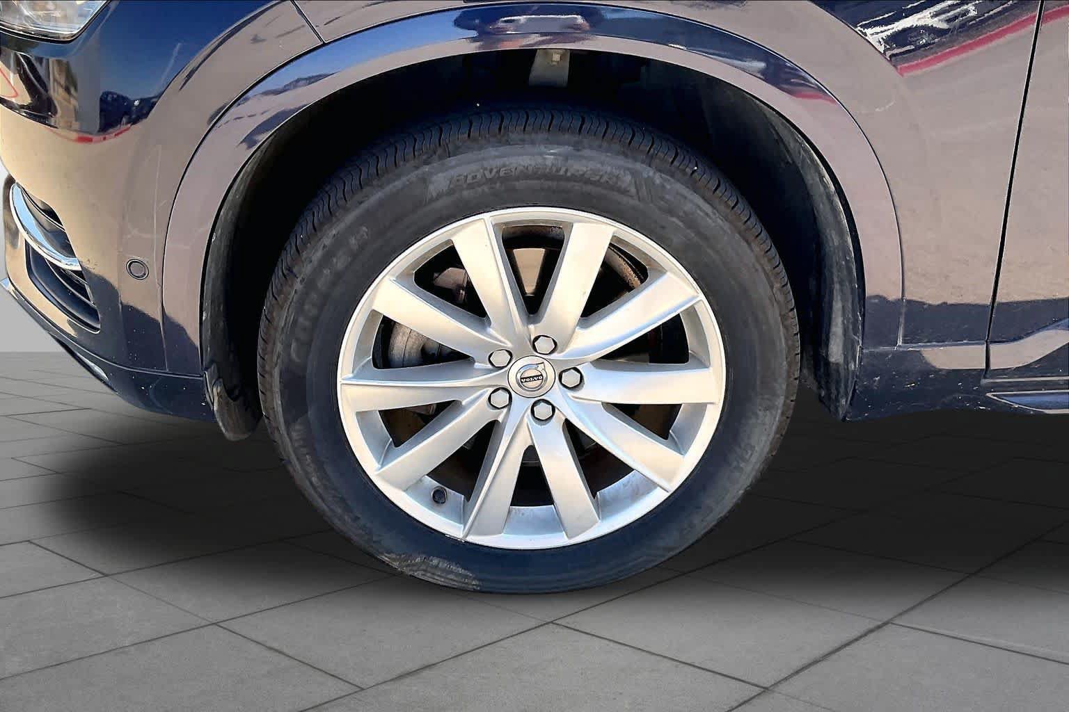 Used 2016 Volvo XC90 T6 Momentum w/ Convenience Package AWD/4WD image 11