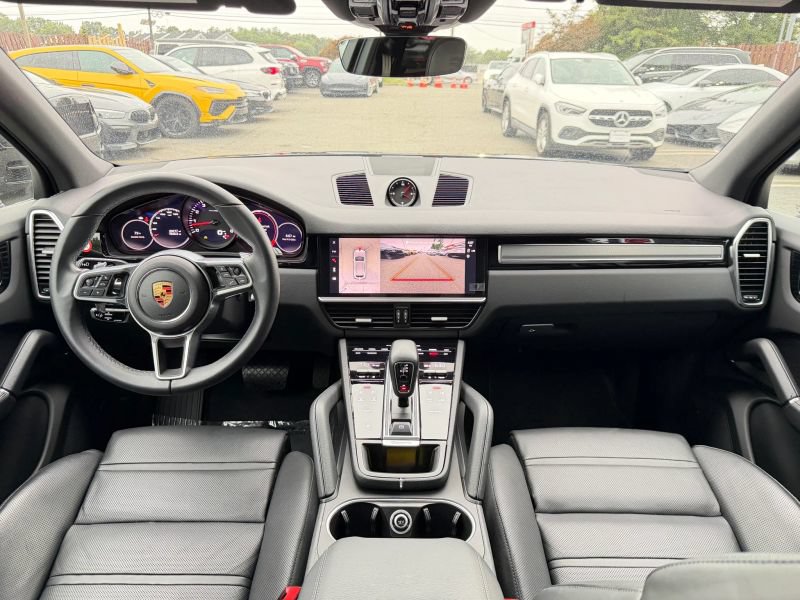 Used 2023 Porsche Cayenne Platinum Edition AWD/4WD image 20