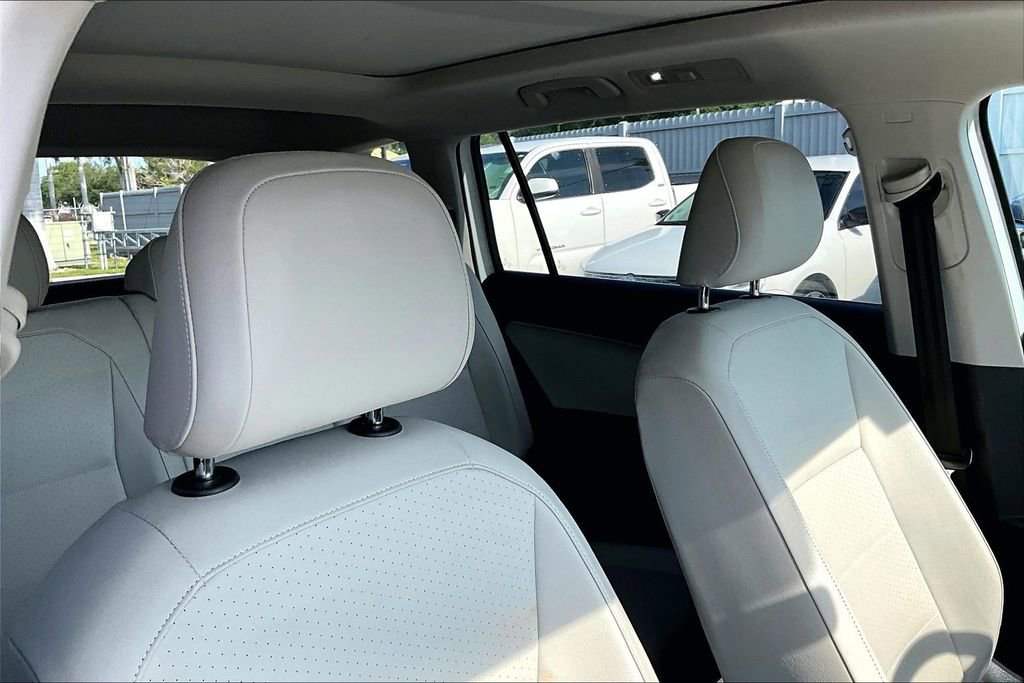 Certified 2021 Volkswagen Tiguan SE FWD image 22