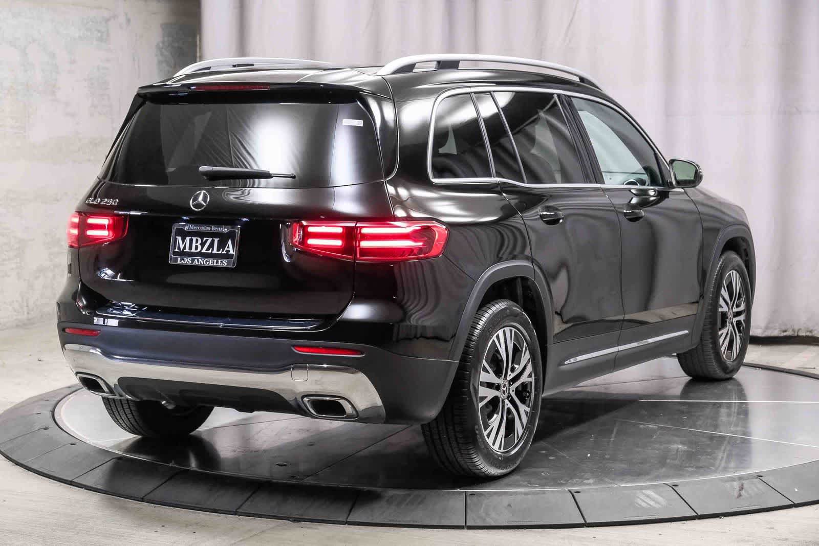 Certified 2026 Mercedes-Benz GLB 250 image 4