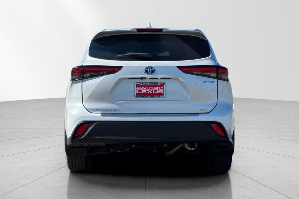 Used 2023 Toyota Highlander XLE w/ Protection Package #3 (TMS) image 5