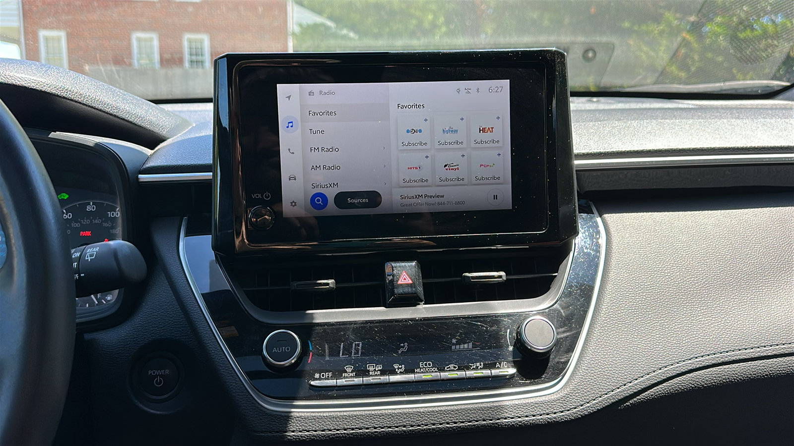 Used 2024 Toyota Corolla Cross AWD Hybrid w/ Moonroof Package image 19