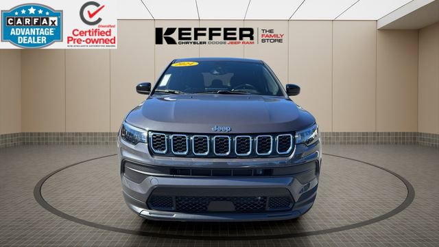 Used 2024 Jeep Compass Sport image 8