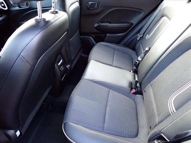 Used 2024 Hyundai Venue Limited image 9