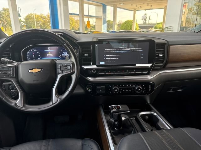 Used 2023 Chevrolet Silverado 1500 High Country w/ Technology Package image 12