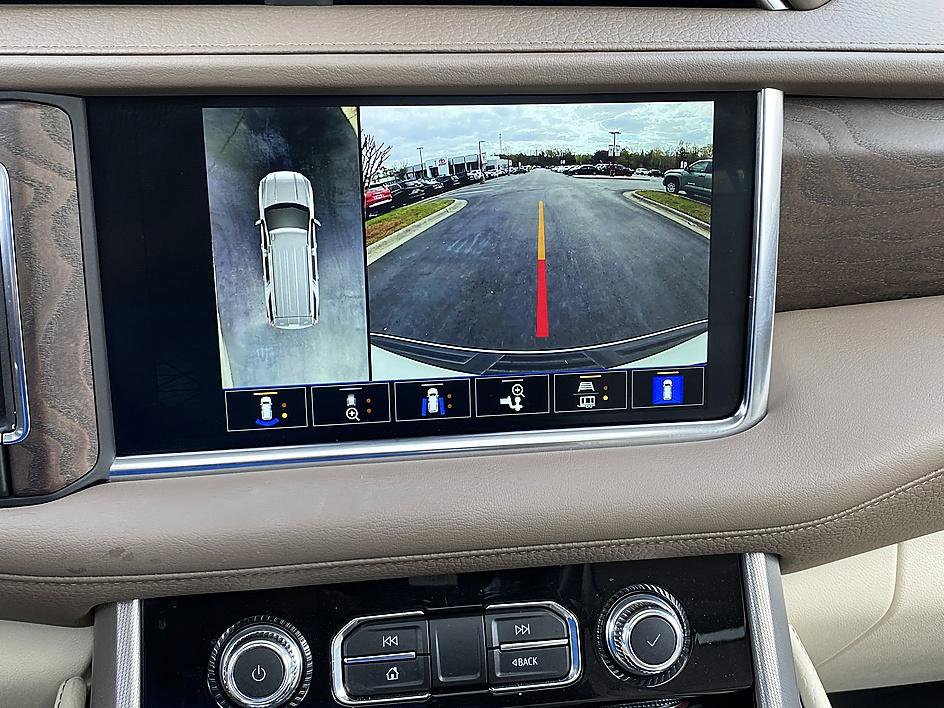 Used 2024 GMC Yukon Denali w/ Max Trailering Package image 15