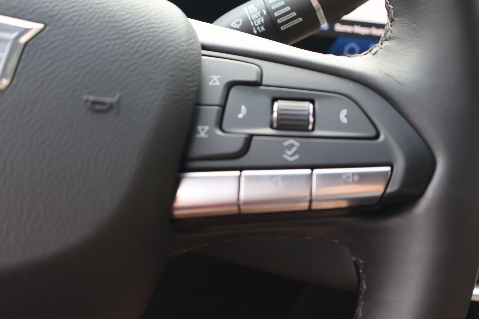 Certified 2024 Cadillac XT4 Luxury FWD image 21