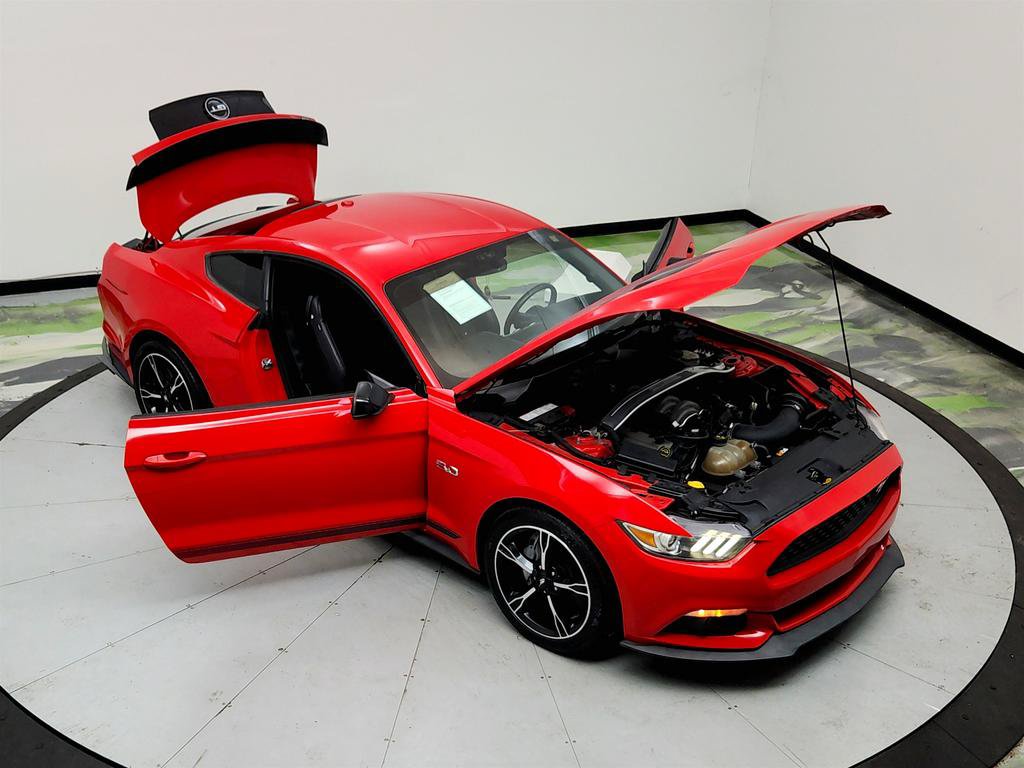 Used 2017 Ford Mustang GT Premium RWD image 37